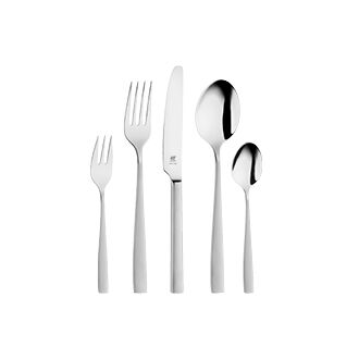 GEDECKTER TISCH